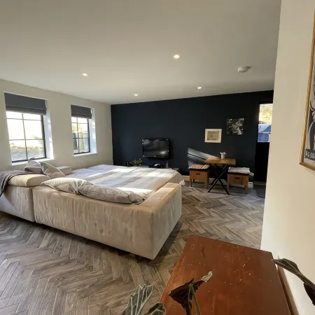 Nestled in a grand private estate, near woodlands, easy access London