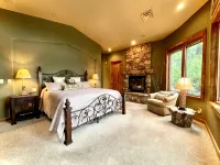 Torreon 1st Green Golf Course/Creek/ Family Friendly Nearly 4000 sq ft - Boutique