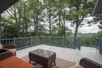 Alpine Bliss - Walk to slopes, dog friendly, fenced yard! - 4 tähden