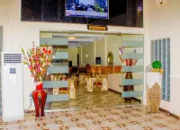 Peace Hotel and Suites - Desayuno
