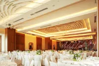 The Renaissance Minsk Congress Hotel and Spa Centre Hotel (f.Renaissance Minsk) - Mountain view