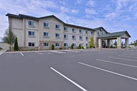 Quality Inn & Suites Sequim at Olympic National Park