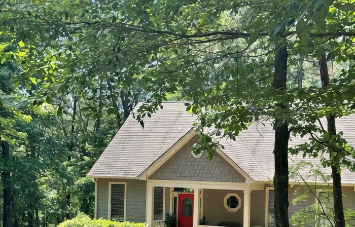 RESORT COTTAGE