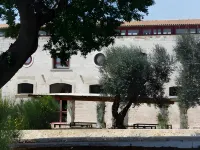 Apulia Victor Country Hotel - مسبح