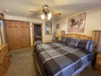 Best Rustic Cabin Retreat in StoneBridge!  Experienced host, BBQ area, SDC, A++ - 4성급