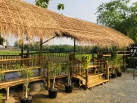 โรงแรมบุษราคัม - 2 ดาว