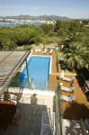Luxury apartment with beautiful views, private pool and beach access - Villaer