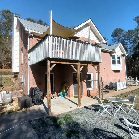 Cozy Country Home with 5 Bedrooms 4 Baths and Swimming Pool