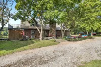 Log Home on Beaver Lake, Big Views, Big Fun!! - 5-نجوم