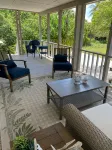 Romantic beach home with golf cart Remodeled Coastal charm - 4-Star