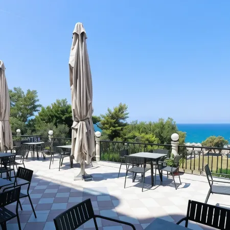 Elegant Beach Hotel