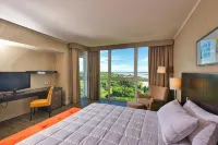 Howard Johnson by Wyndham Plaza Hotel Mayorazgo - bars