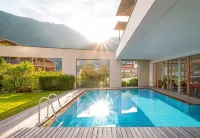Hotel Valserhof - parking