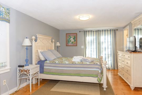 4-bedroom Vacation Home Less Than 1 Mile to Nauset Beach, AC, Fire-Pit