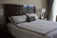 OCEAN GEM- STUNNING CONDO INCLUDES PLATINUM SERVICES - 4-Star