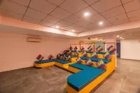 Gostops Plus Gurugram, Golf Course Extension - Hostels