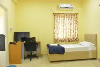 Golden Nest - Motels