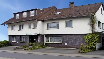Bonnem Inn Hotels near Heiland am Kreuz, 1893, Junggesellenstiftung