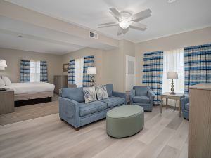 Lighthouse Suites - Best Western Signature Collection