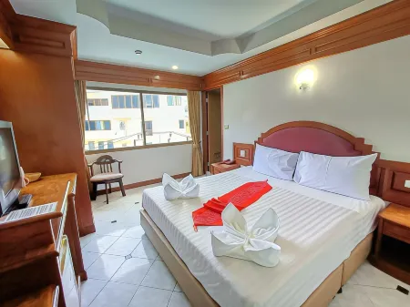 Hack Patong Beach Hotel