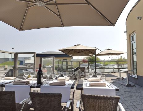 이비스 스타일즈 샬레루아 공항 에어로44