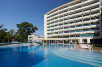 Grand Hotel Nirvana - All Inclusive & Free Beach Access