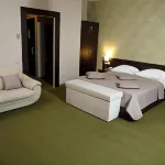 Sheddok Hotel