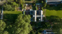 Navarre Residence
