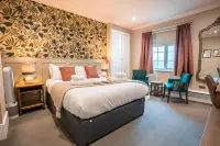 Harper's Steakhouse with Rooms, Southampton Swanwick Marina Hotel dekat Shackleton Accommodation