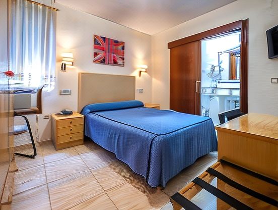 Hotel Legazpi - Housity