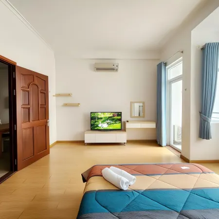 LalaHouse Riverside Residence Отели рядом с достопримечательностью «Конгресс-центр GEM Centre»