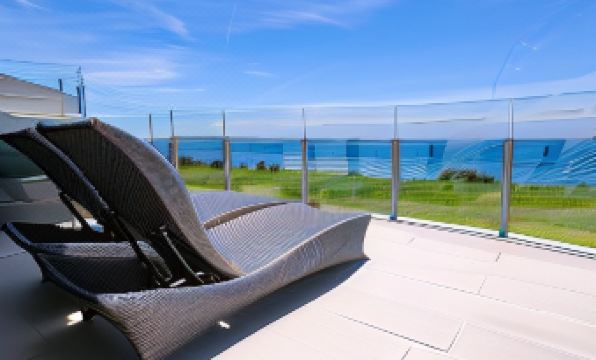 5. 라구나 빌라 &..