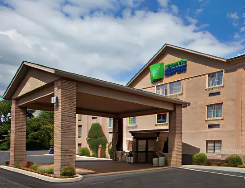 ฮอลิเดย์ อินน์ เอ็กซ์เพรส เมาท์เพลเซนต์-สกอตเดล บาย IHG - ที่มีฟิตเนส