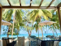 Ondus Boracay Resort ディニウィドビーチ周辺のホテル