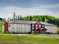 Lakeview Inns & Suites - Slave Lake - parking