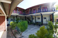 Watukarung Sackstone Guesthouse Hotels in Donorojo