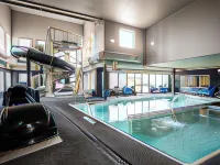 Home Inn & Suites Saskatoon South - ที่มีสระว่ายน้ำ