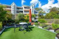 The Hill Apartments Currumbin Beach Hotels in Currumbin