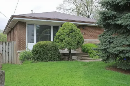 McMaster Accommodations Отели рядом с достопримечательностью «McMaster University Centre for Continuing Education»