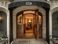 Majestic Hotel Hotels near Lakeview