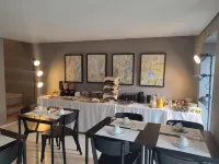 Down2Town B&B Hotels near World of Discoveries