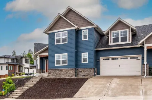 Beautiful Custom Home Centrally Located Near The University of Oregon