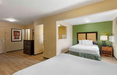 Extended Stay America Select Suites - St Louis - Westport - Craig Road Hotels near Missouri Baptist University