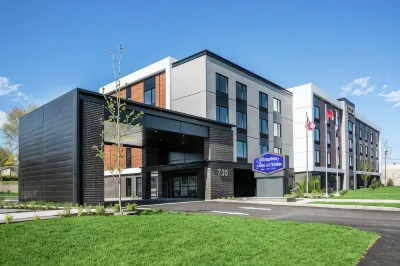 Hampton Inn & Suites by Hilton Quebec City Beauport Hotels in 