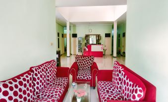 Djati Homestay Redpartner Near Gor Djarum Kudus