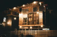 ดอร์มิส อาคา โรงแรมใน