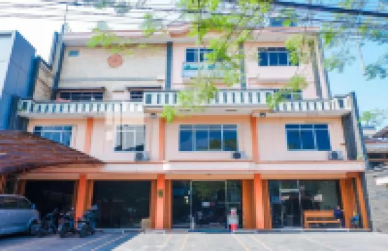 Grand Kembar Hotel Mitra RedDoorz