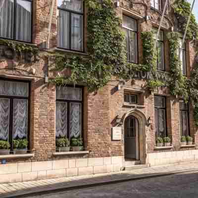 Luxury Boutique Hotel de Castillion Hotel Exterior