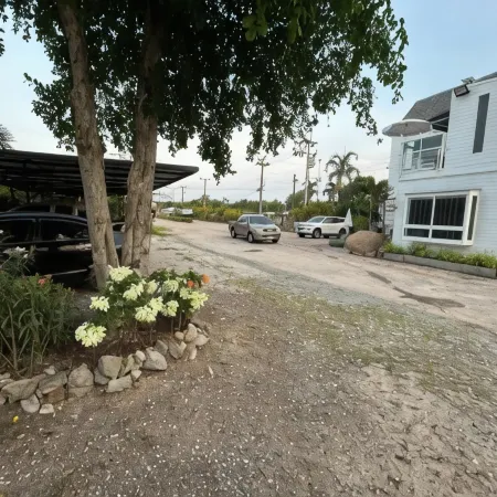 Phalagoon Resort