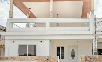 Maximum Beach Hotel